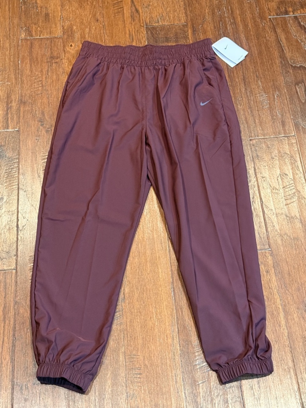 NWT! Large Nike Women’s Burgundy Crush One Dri-FIT High-Waisted 7/8 Joggers PC 🖤 - Picture 2 of 8